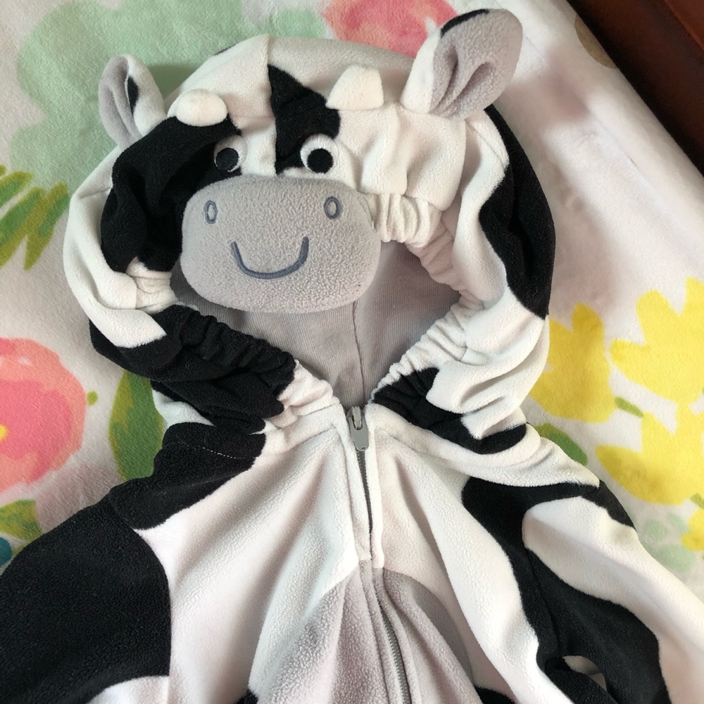 Carter’s cow fleece zip up Halloween costume 0-3 m